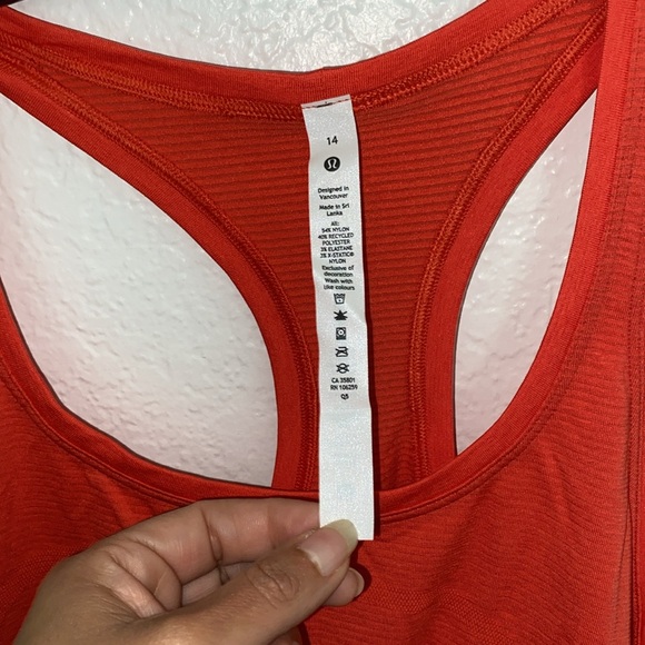 NWT SWIFTLY TECH RB TANK 2.0 RACE - Picture 2 of 6